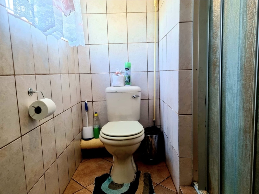 3 Bedroom Property for Sale in Heuwelsig Northern Cape
